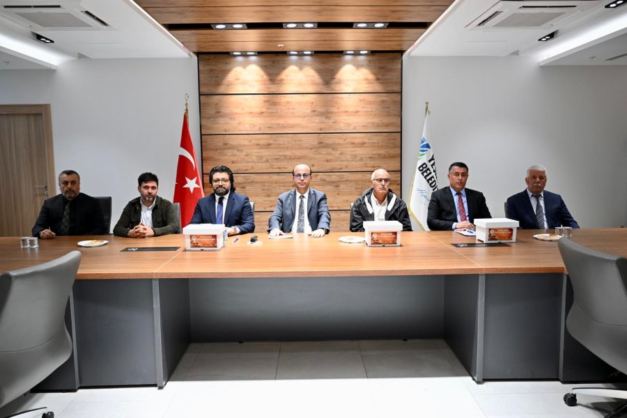 Ana Arı Yetiştirme” Kursunu Tamamlayan Kursiyerlerden Başkan Geçit'e ziyaret