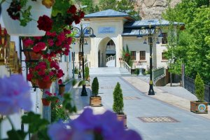 Malatya’da Dini Turizmin Kalbi: Somuncu Baba Külliyesi Her Yıl Binlerce Ziyaretçi Ağırlıyor