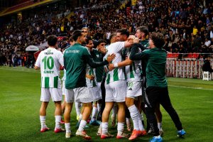 Yeşilyurtspor’dan Destansı Zafer! Final Biletini Uzatmalarda Aldı